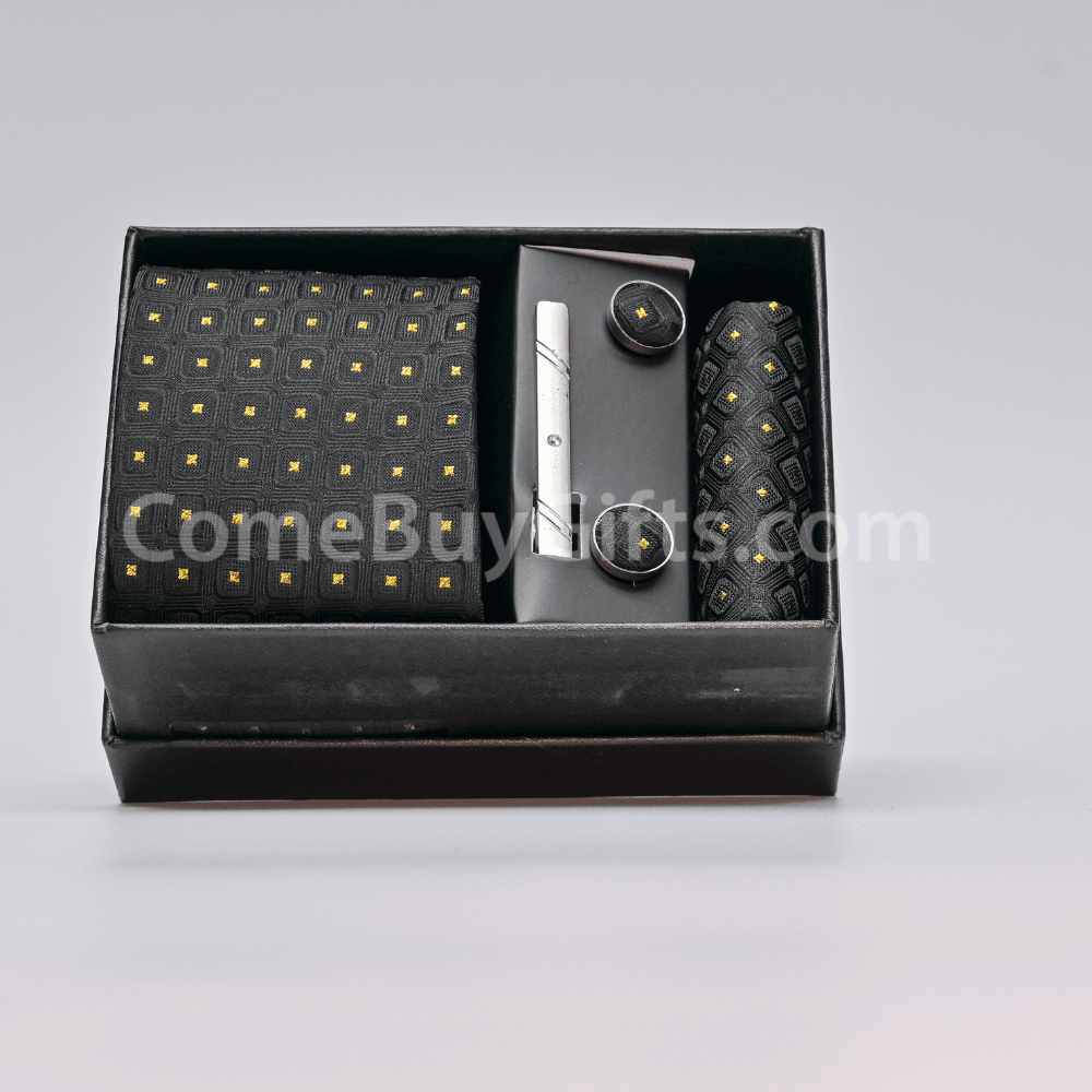 The Signature Collection Men's Tie Set.